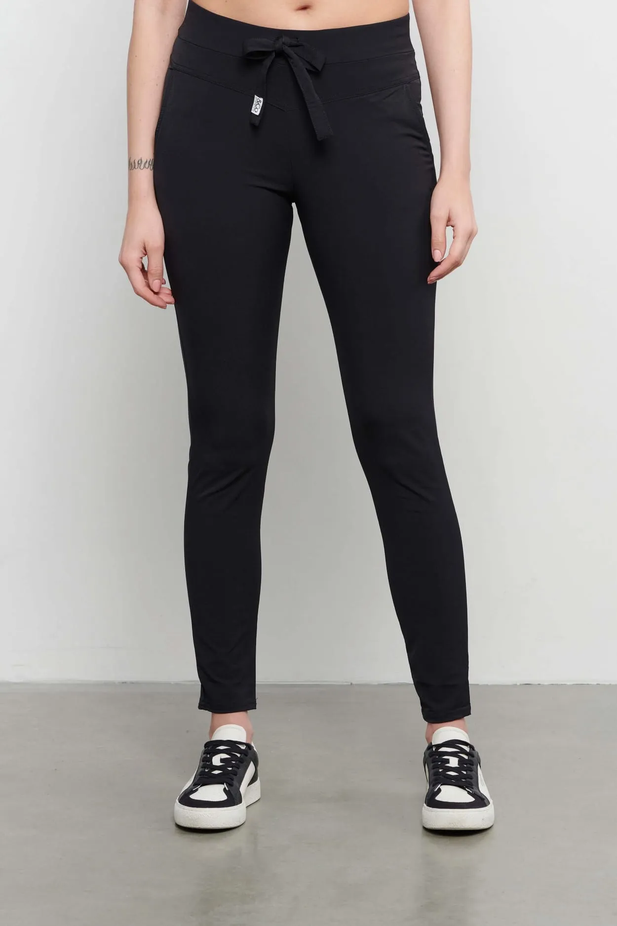 &Co Woman Peppe Travel Pant - Black