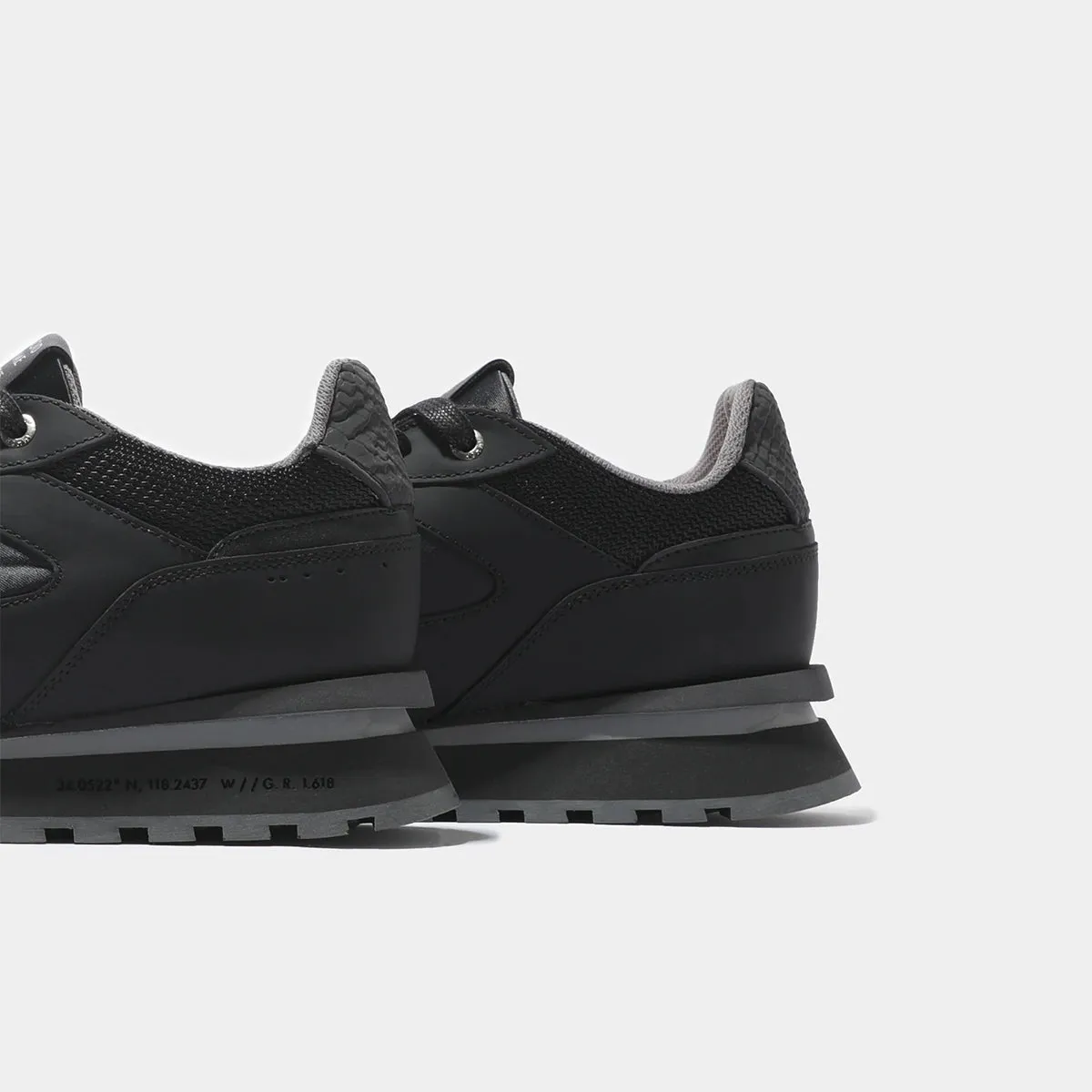 Android Homme - Lechuza Racer Trainers in Black