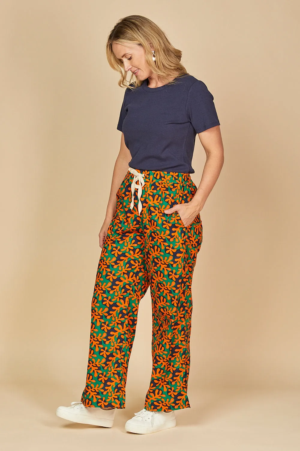 Breezy Elastic Waist Pant in Nemo