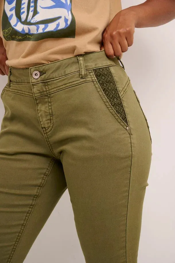 Cream Holly 7/8 Twill Pants - Burnt Olive