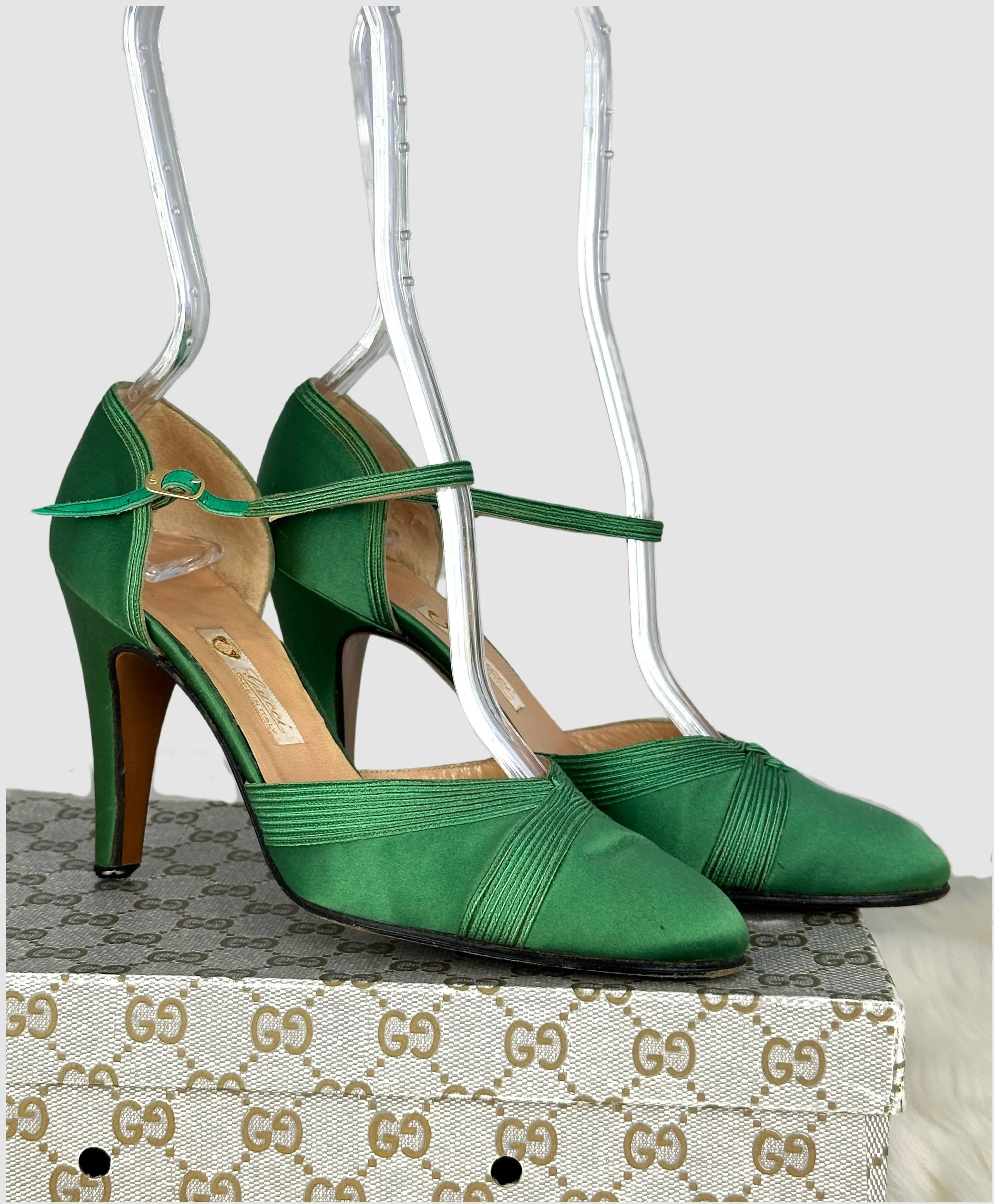 GUCCI 70s Green Satin Ankle Strap Shoes  Size 35 - 5