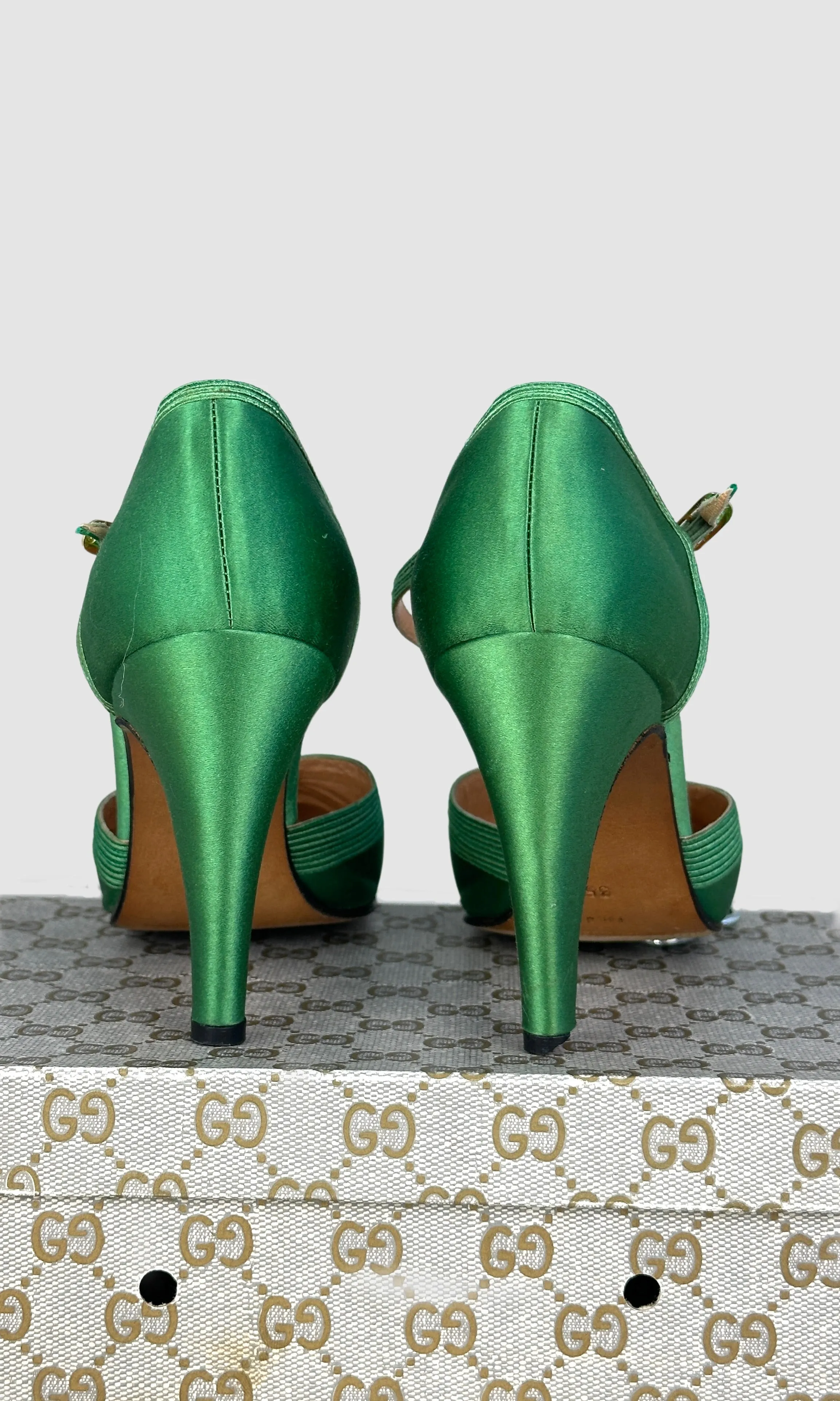 GUCCI 70s Green Satin Ankle Strap Shoes  Size 35 - 5