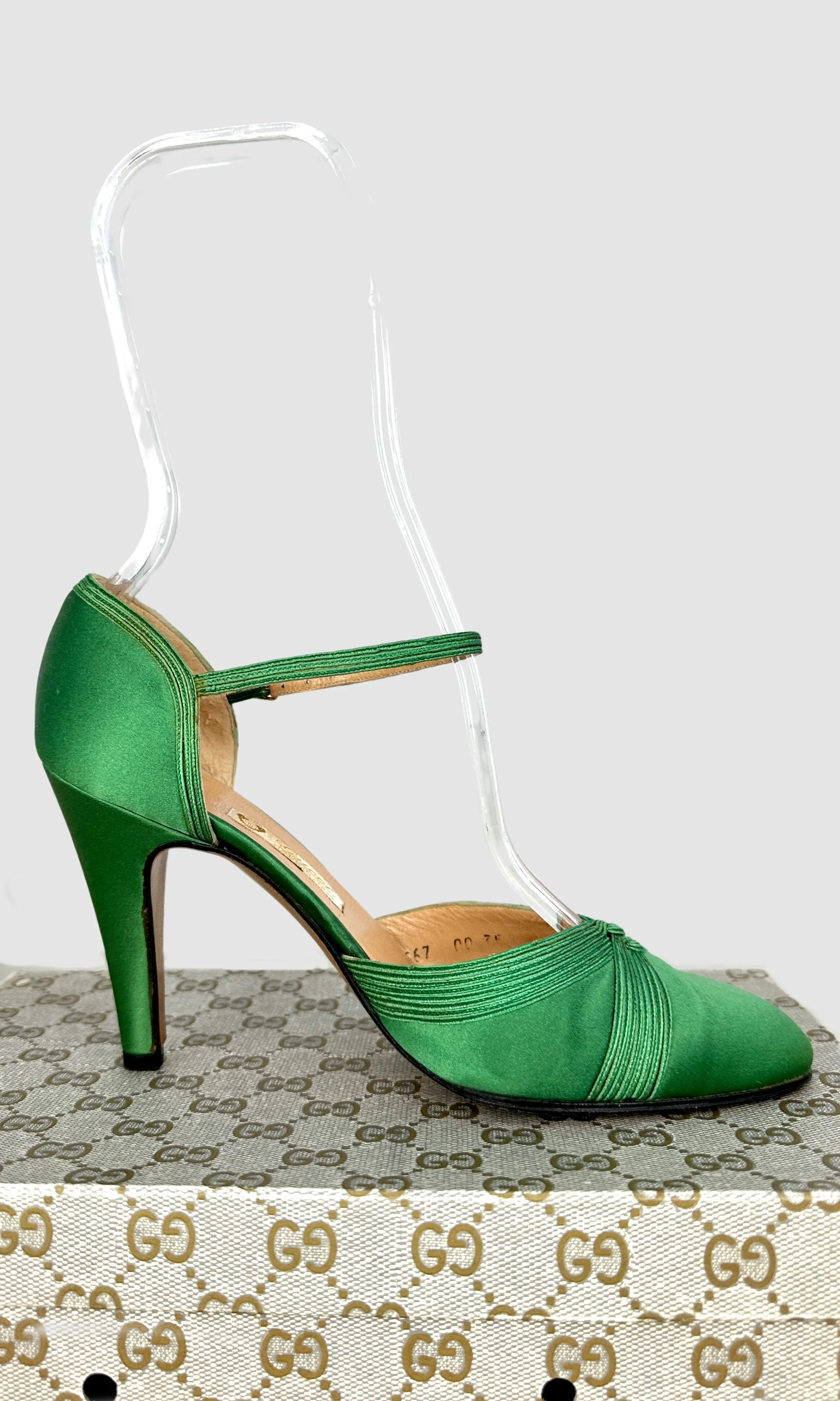 GUCCI 70s Green Satin Ankle Strap Shoes  Size 35 - 5