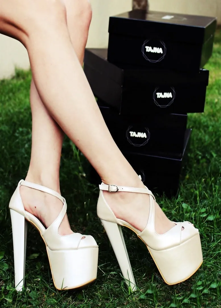 Light Cream 19 cm High Heel Platform Shoes