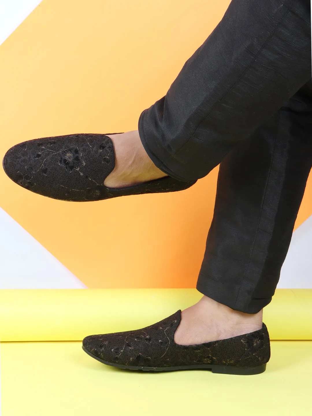 Men Black Floral Print Embellish Design Ethnic Wedding Party Pom Slip on Shoes