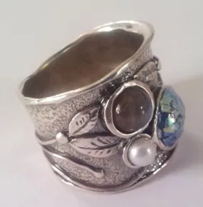 Roman glass silver ring 925. Silver ring set Roman Glass with a pearl and gemstone.