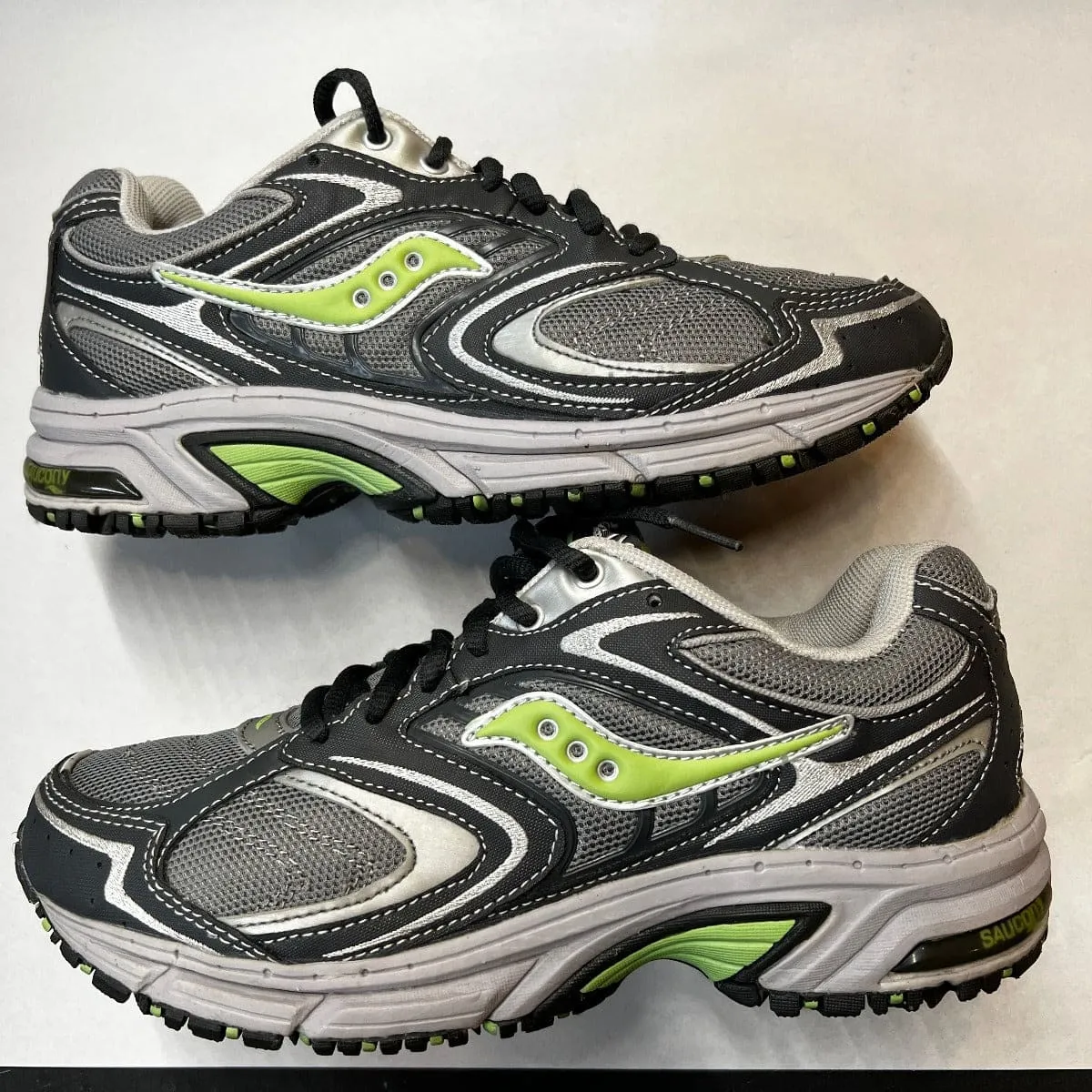 Women's Saucony Ridge TR-Original Trail Running Shoe - Gray/Green- Size 8M Preowned