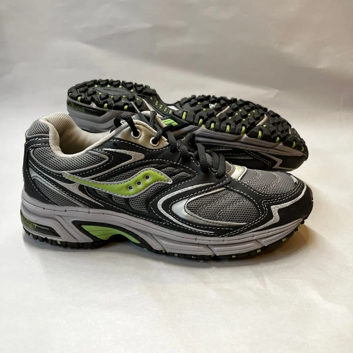 Women's Saucony Ridge TR-Original Trail Running Shoe - Gray/Green- Size 8M Preowned