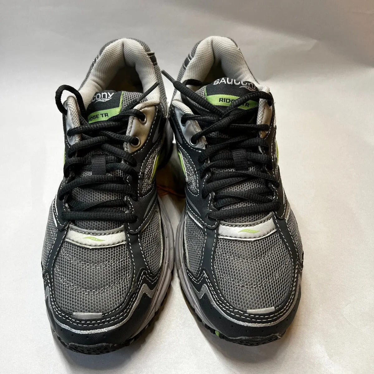 Women's Saucony Ridge TR-Original Trail Running Shoe - Gray/Green- Size 8M Preowned